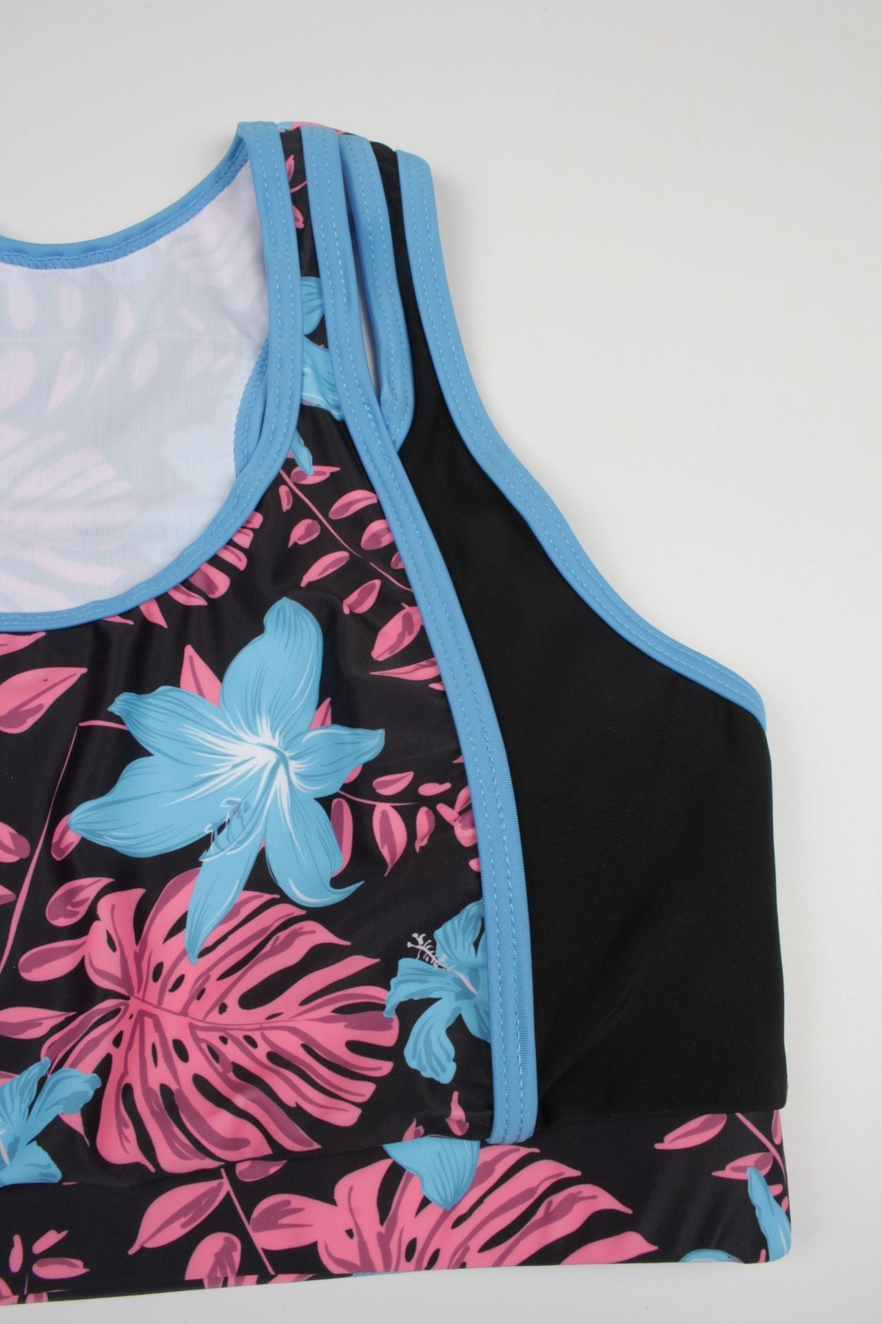 2025 New Arrival Two-Piece Bikini Swimsuit with Sporty Trendy Print & Modest Boyshorts Set Pink